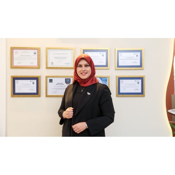Dr. Nurhan Börekçi Alet: “Önce iyileştiriyoruz, sonra güzelleştiriyoruz”