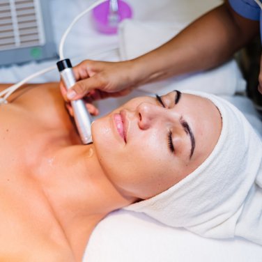 Altın İğne (Fraksiyonel RF)